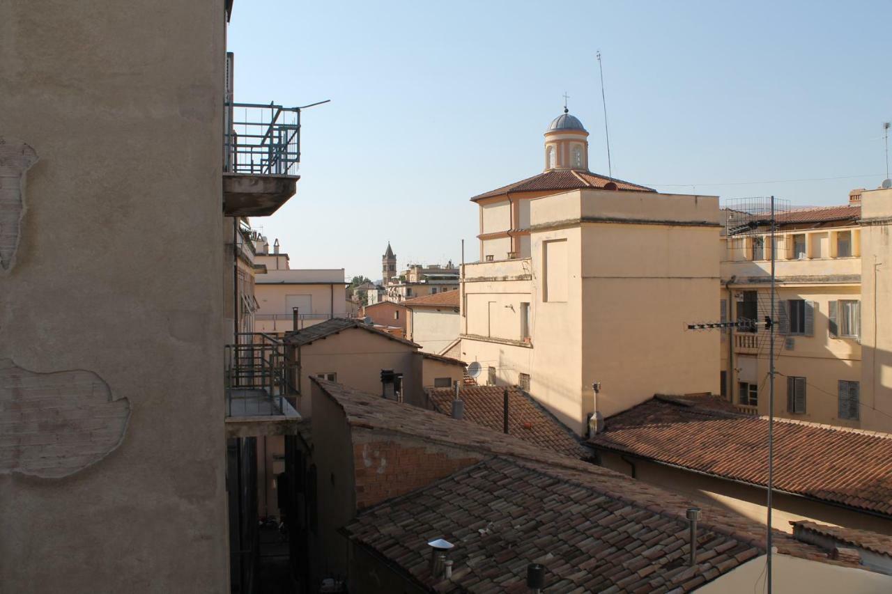 Minisuite Zefiro-Intero Appartamento Ad Uso Esclusivo By Appartamenti Petrucci Foligno Buitenkant foto